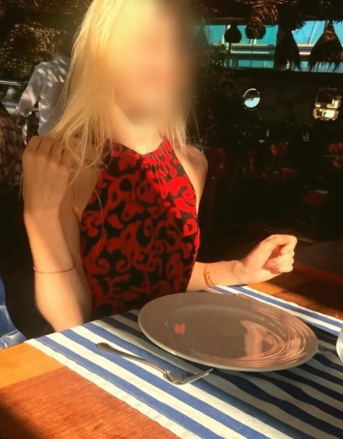 Helena, 30