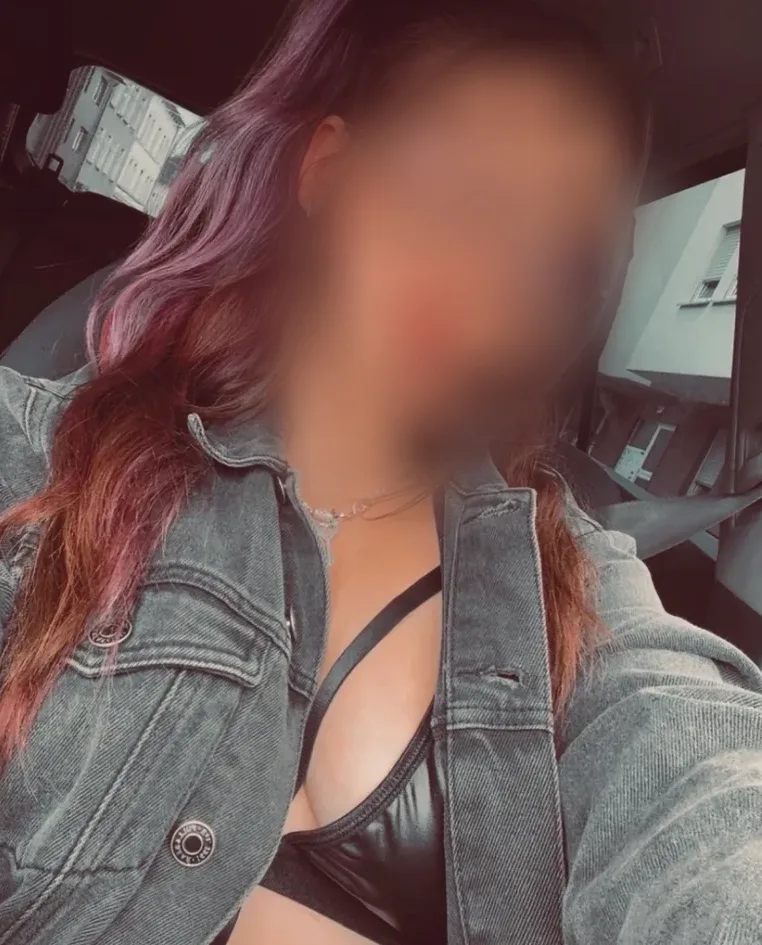 Hilda, 27
