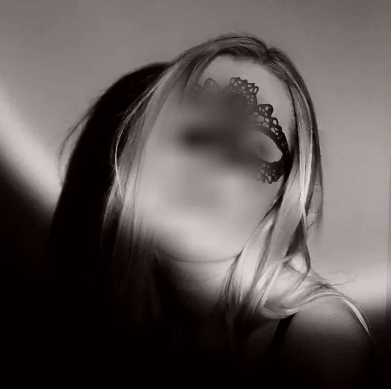 Julia, 36