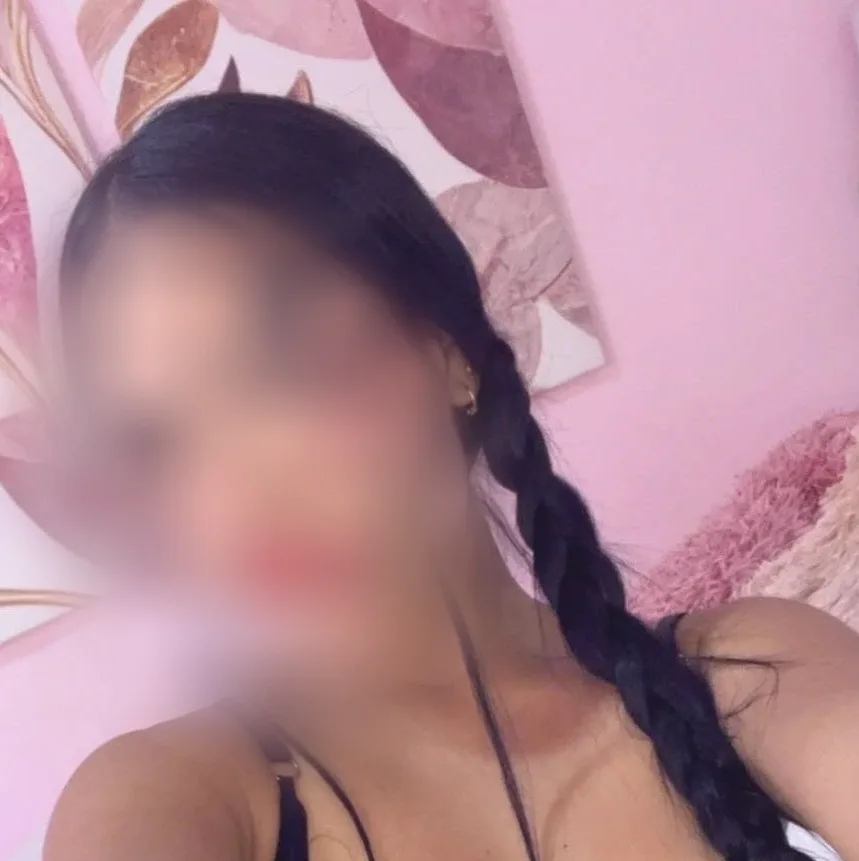 Nour, 23