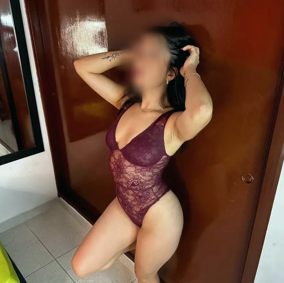 Pia, 23