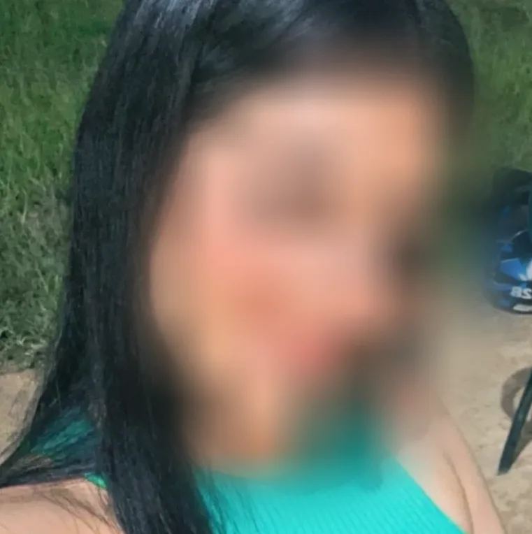 Rebecka, 20